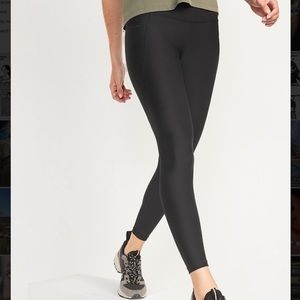 Old Navy PowerSoft 7/8-Length Side-Pocket Leggings